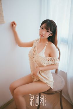 美女脱丝袜